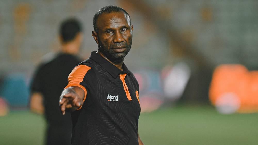 إيبينغي: "لم نكن بالسوء الذي نستحق معه الهزيمة أمام الرجاء وسيناريو المباراة جاء معاكسا لما توقعناه"