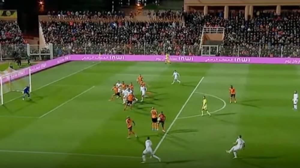 مديرية التحكيم: "عدم إعلان الحكم عن ركلة جزاء لصالح الرجاء أمام نهضة بركان قرار صحيح فليس كل لمسة يد تعتبر مخالفة"