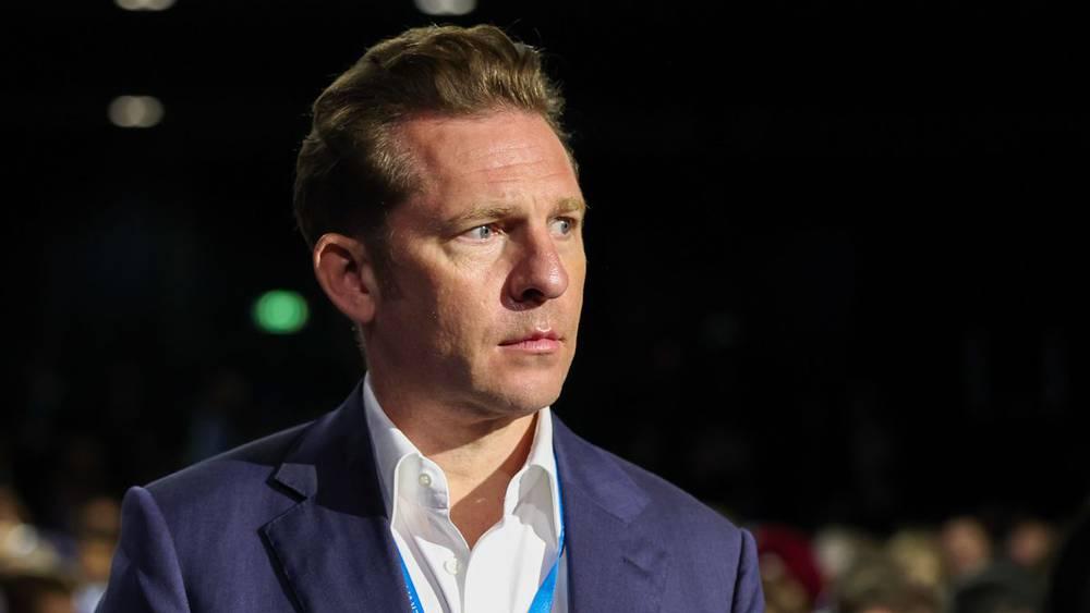 أبراموفيتش يتلقى العرض الأول لبيع تشيلسي من قبل مشجع “مُتيم”