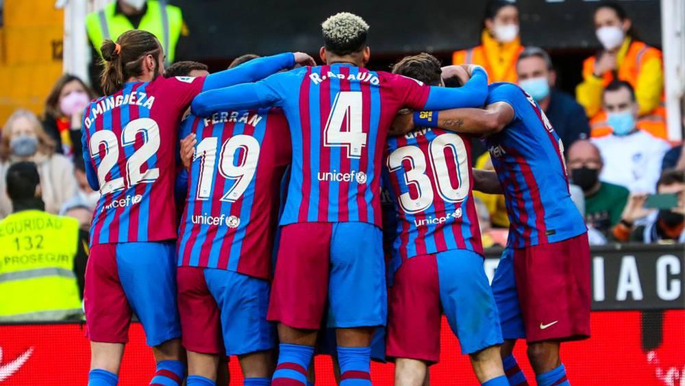 تشكيلة برشلونة أمام غلطة سراي.. أداما ونيكو أساسيان وديمبيلي وأوباميونغ في الاحتياط