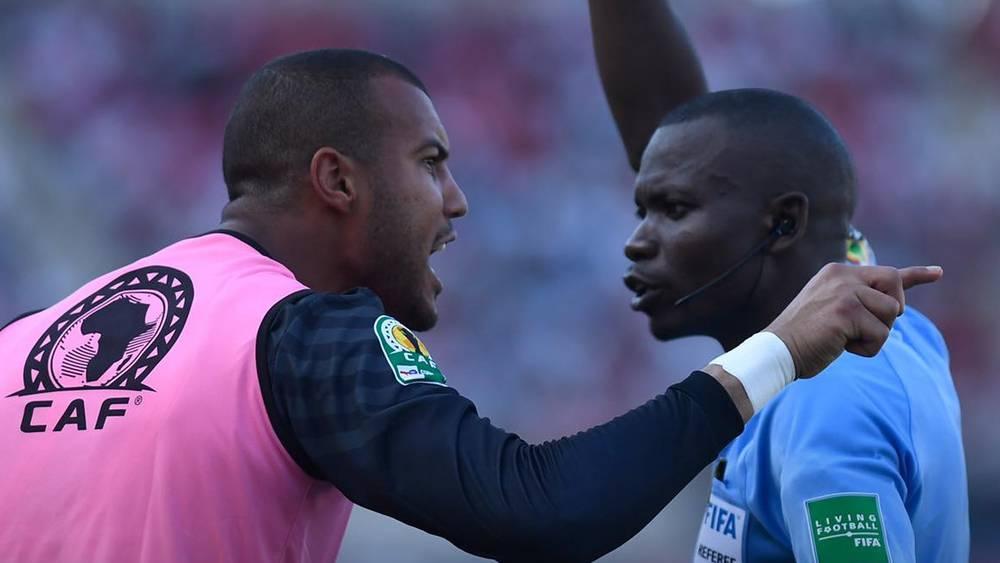 المصري هيثم فاروق: "نهضة بركان كان ضحية لغياب الفار بحرمانه من هدف وركلة جزاء أمام سيمبا"