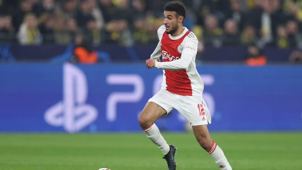 Mazraoui plus proche que jamais du Barça