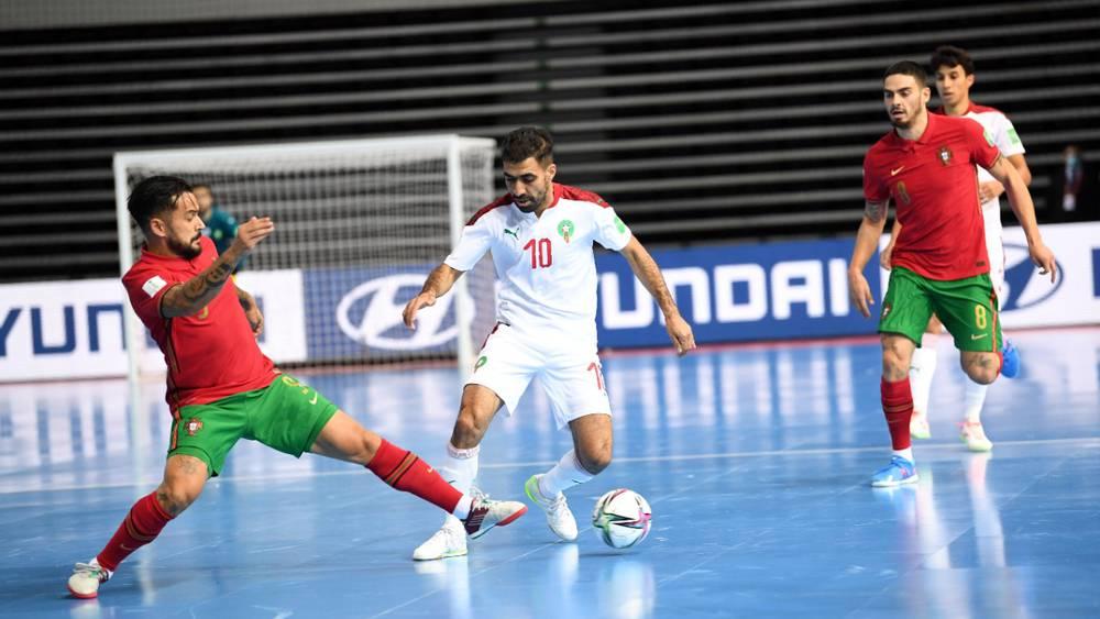 انطلاق الدورة التكوينية لمدربي كرة القدم داخل القاعة من المستوى العالي