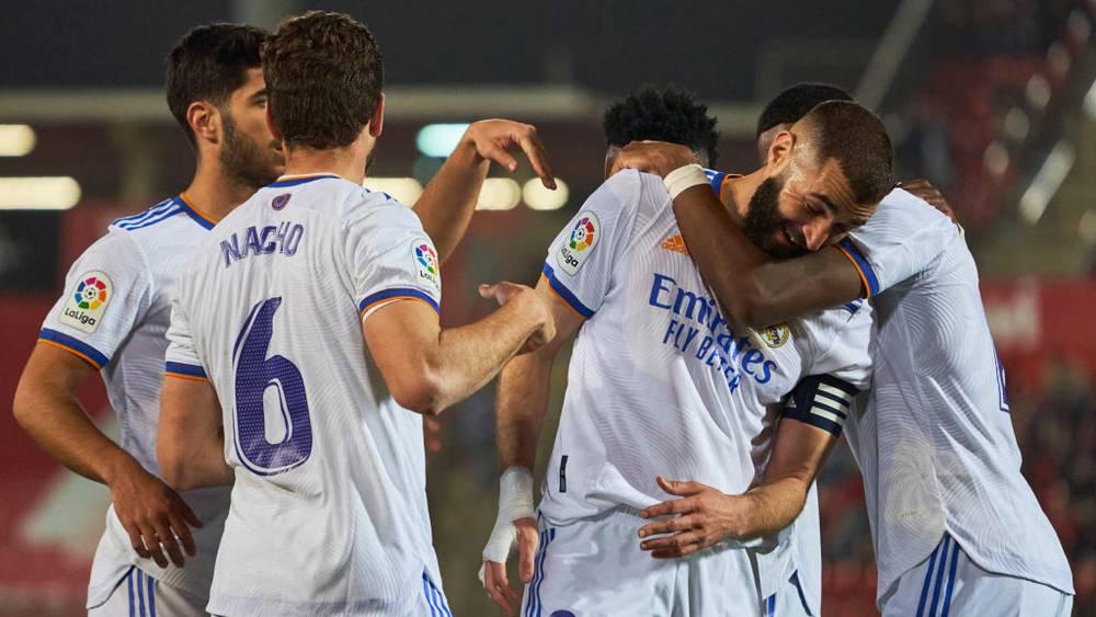 كريم بنزيما يُسبب القلق في ريال مدريد قبل الكلاسيكو