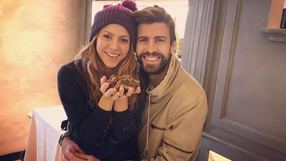 "شاكيرا": "ليس لأنه شريكي.. لكن بيكي هو أفضل مدافع في العالم"