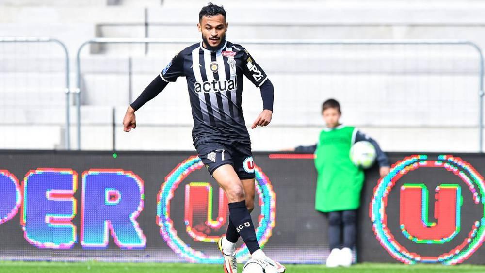 صحيفة "ليكيب" الفرنسية: "بوفال الأعلى أجراً داخل أنجيه بـ150 ألف يورو شهرياً"