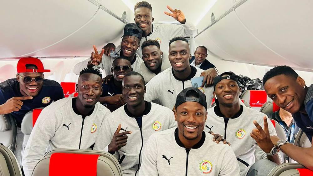 المنتخب السنغالي يغادر مراكش صوب القاهرة استعدادا لملاقاة مصر في ذهاب "الدور الفاصل" المؤهل للمونديال