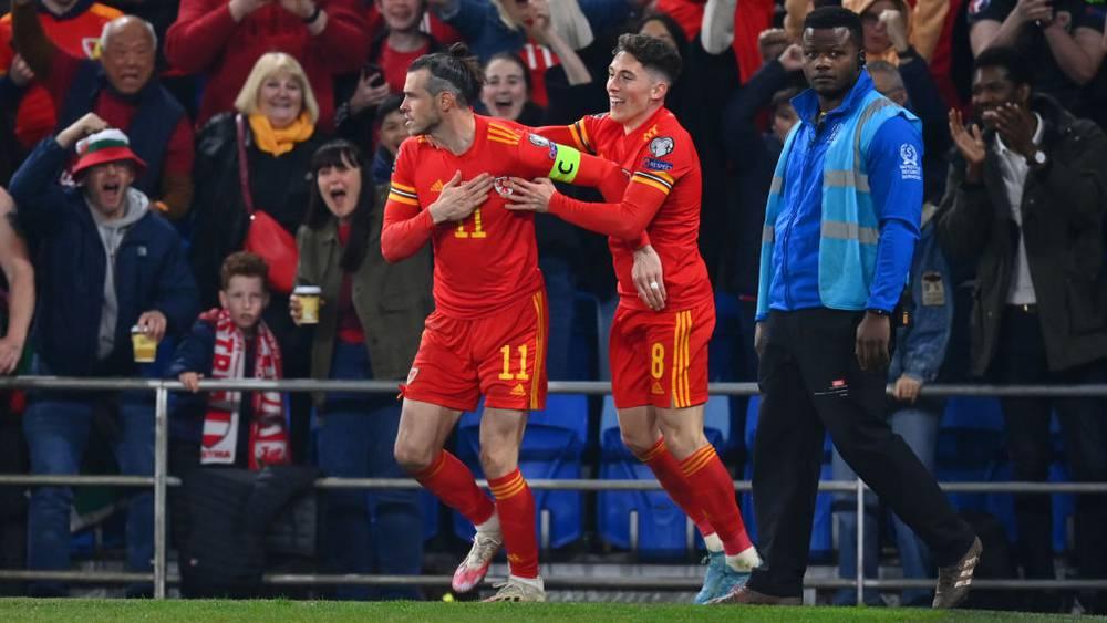 جاريث بيل يستعرض قوته ويقود ويلز لنهائي ملحق تصفيات كأس العالم