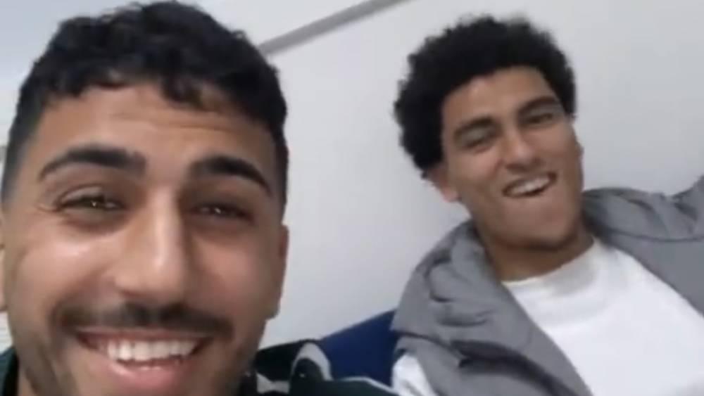 أبوخلال وبرقوق الغائبان عن المنتخب المغربي يحتفلان بهدف التعادل أمام الكونغو الديمقراطية