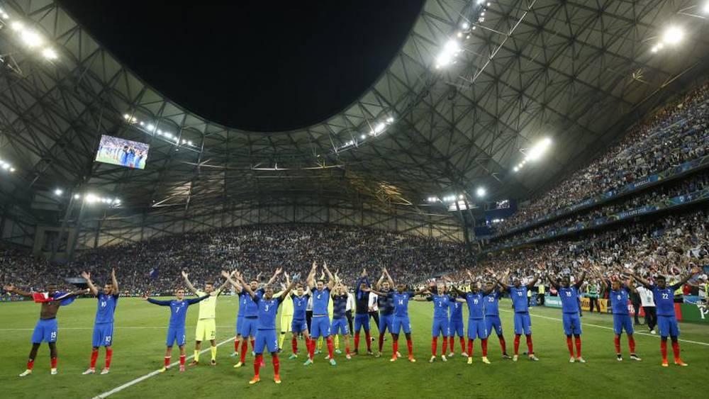 La France l'emporte 2-1 contre la Côte d'Ivoire