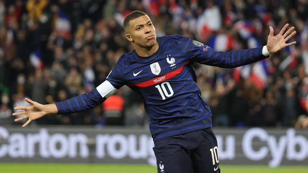 ديشان يؤكد تعافي مبابي من الإصابة ويصرح: "سيعود للمشاركة في مباراتنا أمام جنوب أفريقيا"