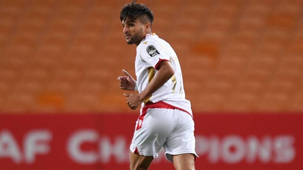 الاتحاد الأفريقي لكرة القدم يحتفي بعيد ميلاد لاعب الوداد بديع أوك