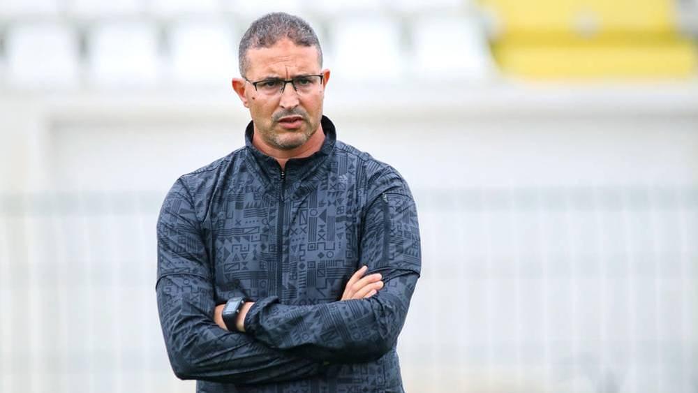 سريع وادزم ينفصل عن المدرب عبد الكريم الجيناني