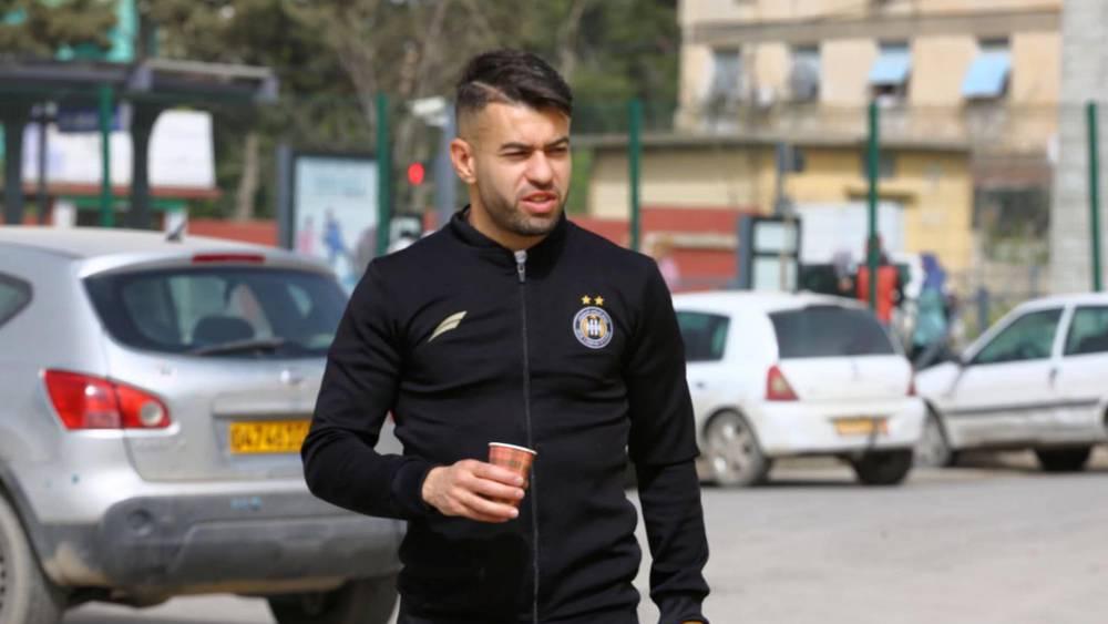 جحنيط (لاعب وفاق سطيف): "لا نعاني من أي ضغط ومواجهة الرجاء نراها مباراة عادية"