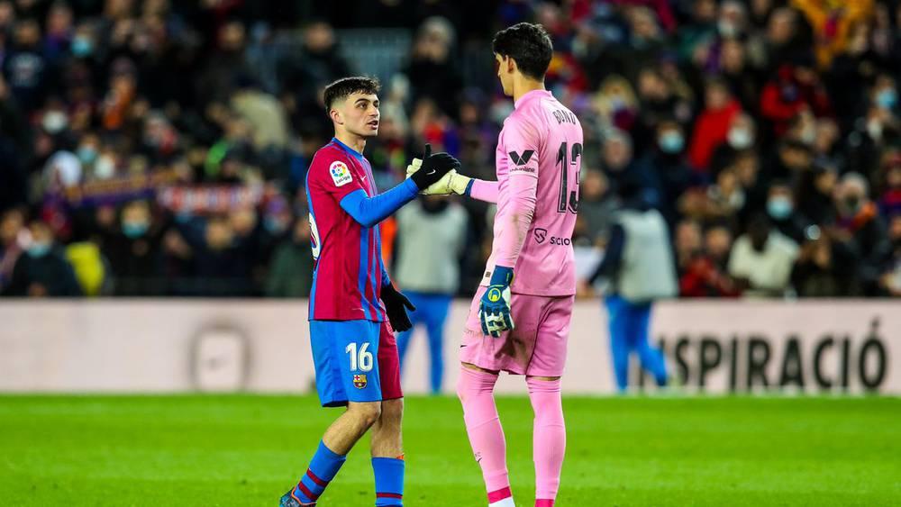 برشلونة يُعلّق على مصافحة بونو وبيدري: "روح رياضية كبيرة"