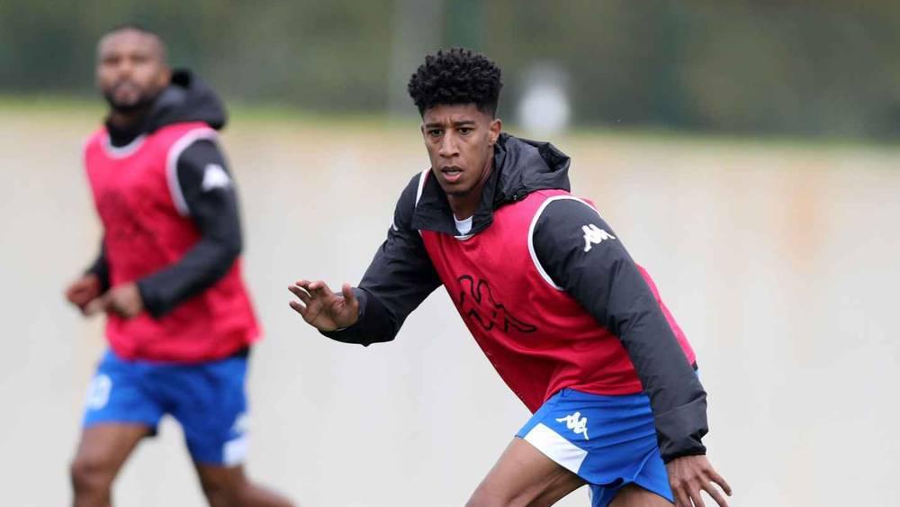 الرجاء يستأنف تداريبه بحصة عصر اليوم وأخرى غدا الثلاثاء بـ"الوازيس" قبل مواجهة شباب قصبة تادلة