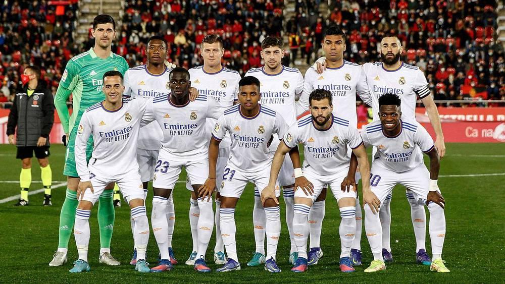 بحضور أسماء "مُعتادة" يتقدّمها بنزيما.. أنشيلوتي يكشف تشكيلة ريال مدريد الرسمية لمواجهة تشيلسي