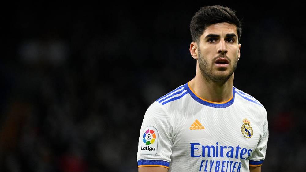 ميلان يدخل في منافسة مع أندية البريميرليج لضم ماركو أسينسيو