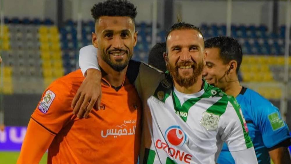 تشكيلتا الدفاع الجديدي ونهضة بركان.. بنشيخة يدفع بالأخوين حدراف وإيبينغي يعتمد على الزغودي وموزونغو