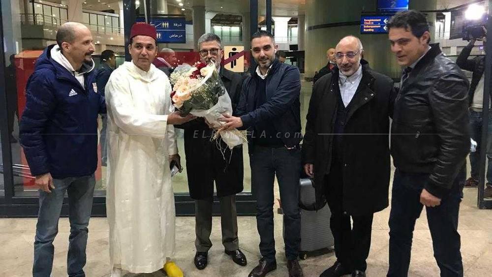 إستقبال بالورود لبعثة الوداد من طرف فعاليات نادي شباب بلوزداد الجزائري