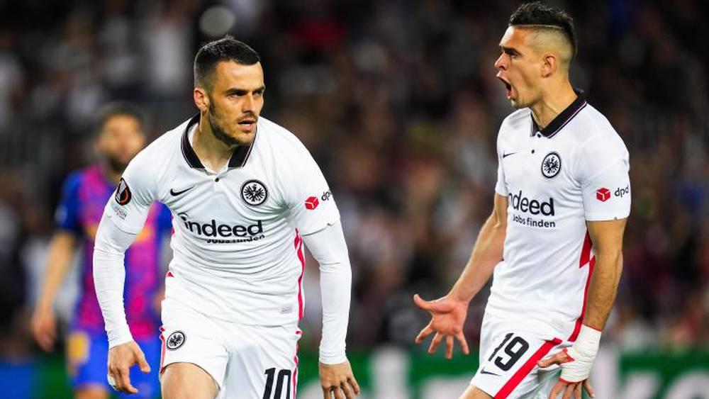 Ligue Europa : Le Barça tombe à domicile contre Francfort et quitte la compétition