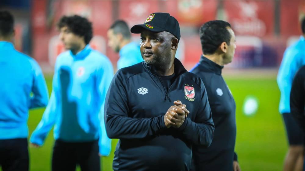 موسيماني يخصص "محاضرة بالفيديو" لدراسة الرجاء رفقة لاعبيه وأفشة يلتحق بالتداريب الجماعية