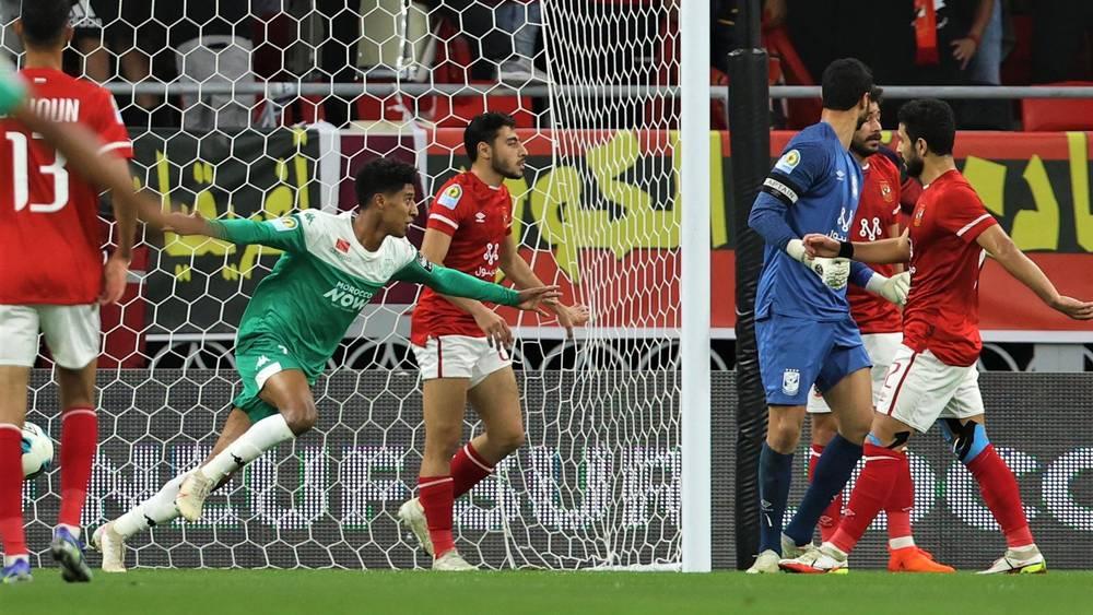 طارق مصطفى: "الرجاء والأهلي بتاريخ كبير وصعوبة المواجهة تكمن في قوة جمهور كل فريق"