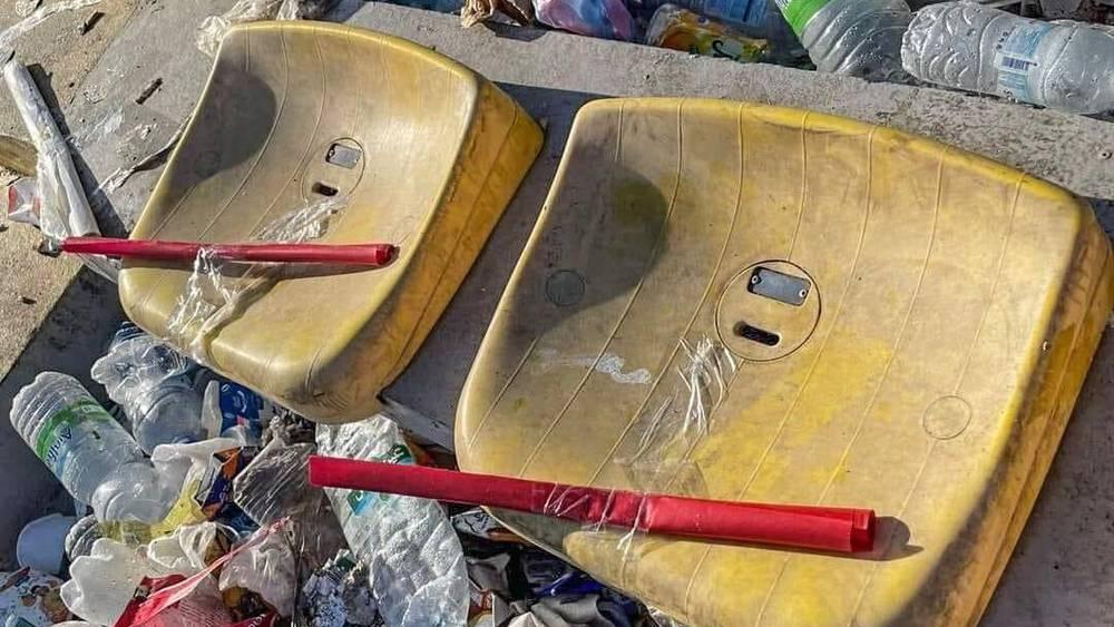 فضيحة جديدة لـ"كازا إيفنت".. جماهير الوداد تتفاجأ بتراكم الأزبال في المدرجات قبل مواجهة ش.بلوزداد