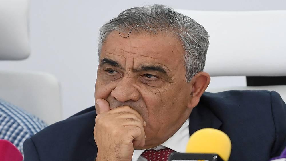 البنزرتي: "أرفض صيام اللاعبين في المباريات أثناء رمضان" وغضب جزائري بسبب استبعاده لبعض الأسماء لرفضها الإفطار!