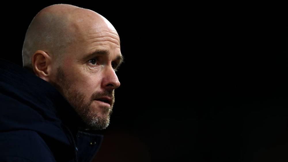 تين هاغ يقرر العيش في شقة بالمبنى الذي يقطنه بيب غوارديولا في مدينة مانشستر