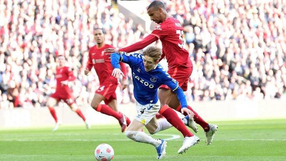 إيفرتون يُقدم احتجاجًا رسميًا على حكم "ديربي الميرسيسايد" ضد ليفربول