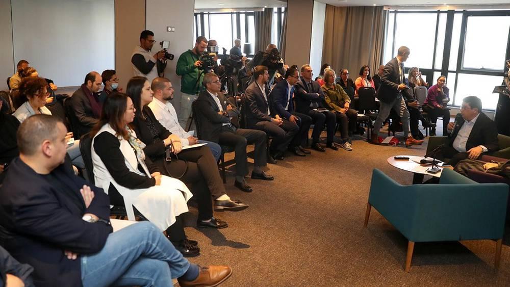 بمشاركة عمدة مدينة الدار البيضاء الرميلي.. انعقاد ندوة لمناقشة كيفية النهوض بكرة القدم النسائية بالمغرب