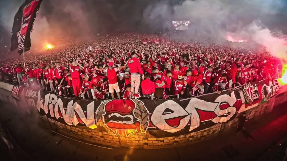 "الوينرز" لجماهير الوداد قبل كلاسيكو الجيش: "المباراة تجرى في آخر جمعة من الشهر الفضيل فلتكن ليلة مثالية خالية من أي مشاكل"