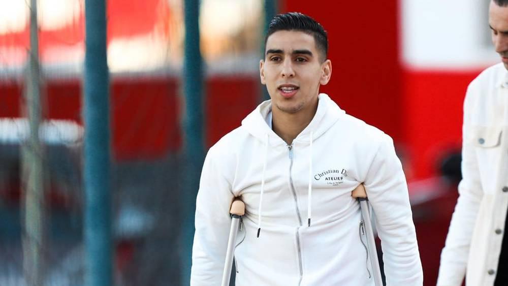 مؤيد اللافي يتابع تداريب الوداد من "بنجلون" رغم الإصابة لتحفيز زملائه قبل "رحلة أنغولا"