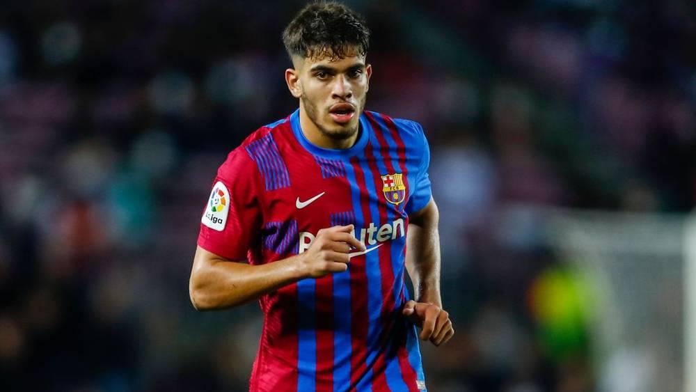 تقارير/ الزلزولي سيبدأ التحضير للموسم القادم مع الفريق الأول لبرشلونة قبل الحسم في مستقبله وروما تراقب الوضع