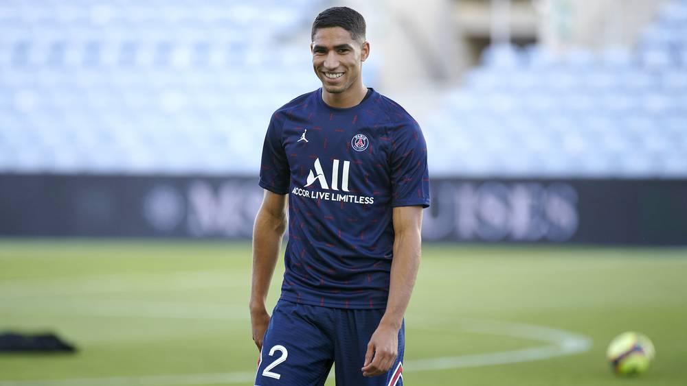 وكيله: "أشرف حكيمي سعيد في سان جيرمان ويُريد مواصلة النُّمو هنا"