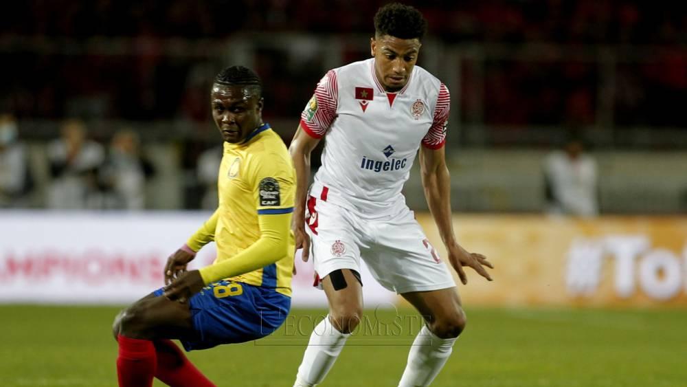 la compo officielle des rouges contre Petro Atletico  !