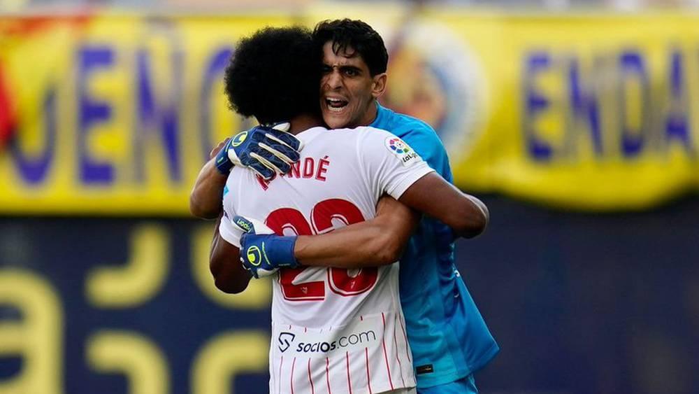 بونو يتألق بخمسة تصديات ويُساهم في تعادل إشبيلية أمام فياريال (1-1) ضمن "الليغا"