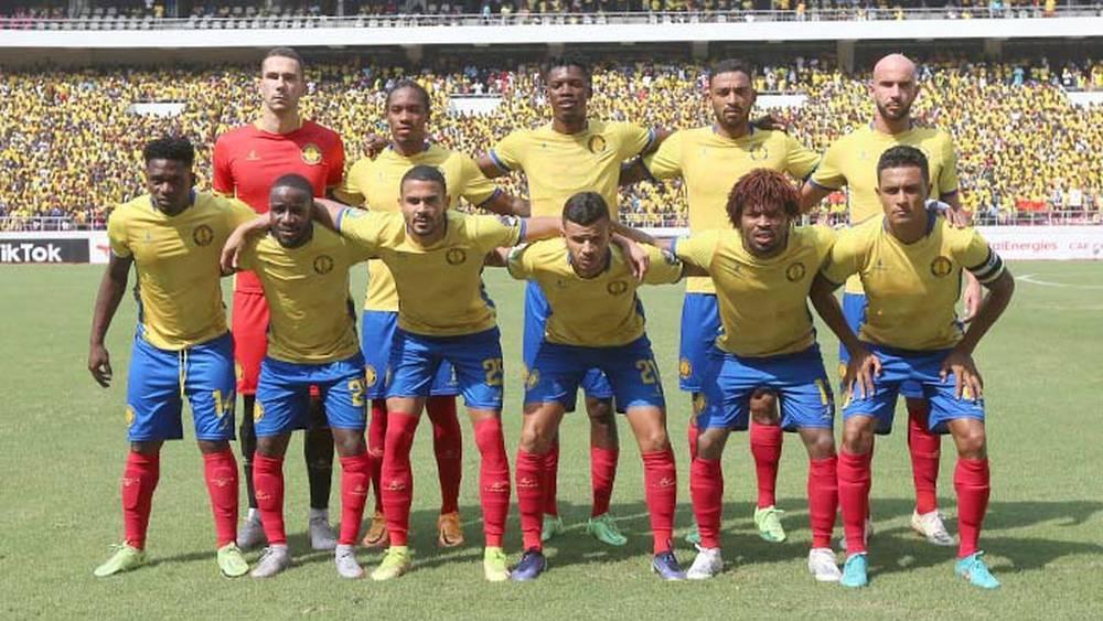 بعثة بيترو أتلتيكو الأنغولي تحط الرحال بشكل متأخر في الدار البيضاء قادمة من لشبونة تأهبا للقاء الإياب أمام الوداد