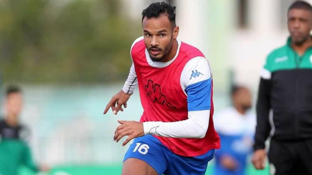 عبد المنعم بوطويل يواصل الغياب عن تداريب الرجاء لأسباب مجهولة