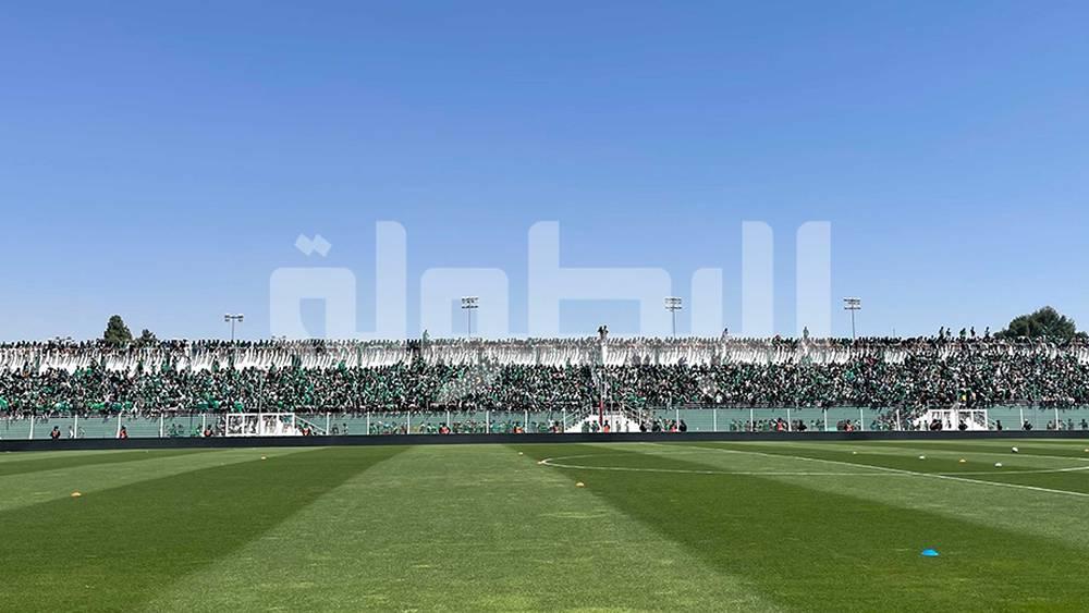 جماهير الرجاء تملأ جنبات ملعب الفوسفاط عن آخرها قبل انطلاق مباراة سريع واد زم
