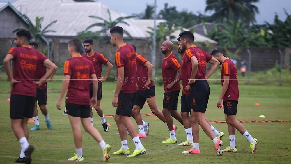 مشاكل تنظيمية أبرزها غياب الإنارة تفرض على نهضة بركان عدم إكمال الحصة التدريبية الأخيرة قبل نهائي الكونفدرالية!