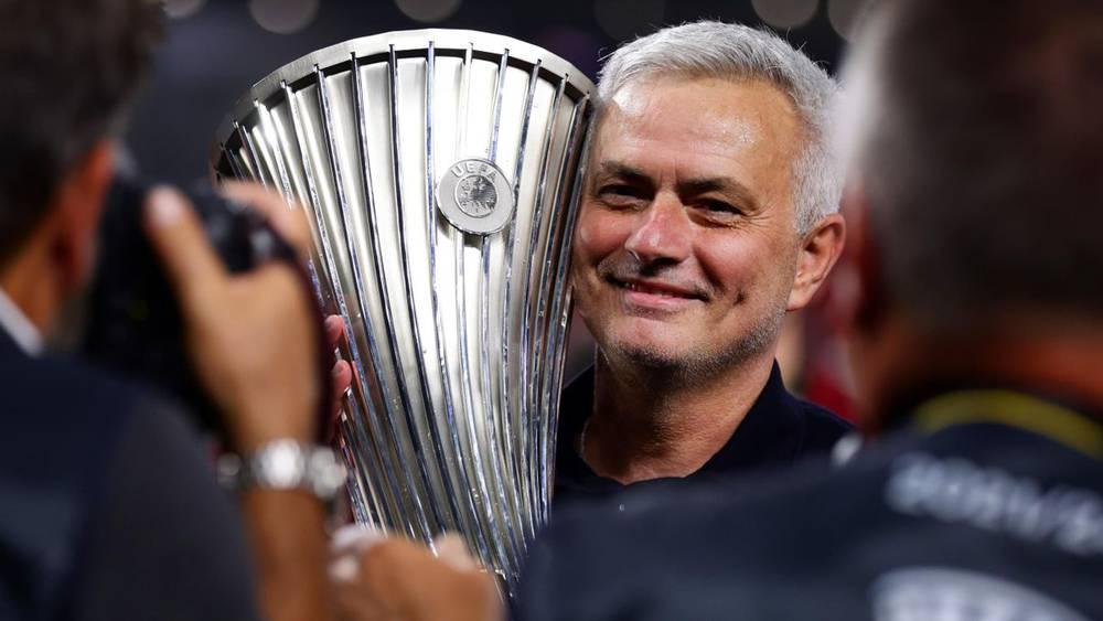 José Mourinho continue d'écrire sa légende en Coupe d'Europe !