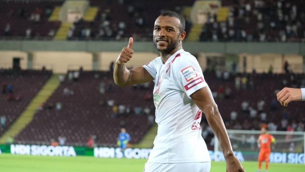 Ayoub El Kaabi visé par un club anglais