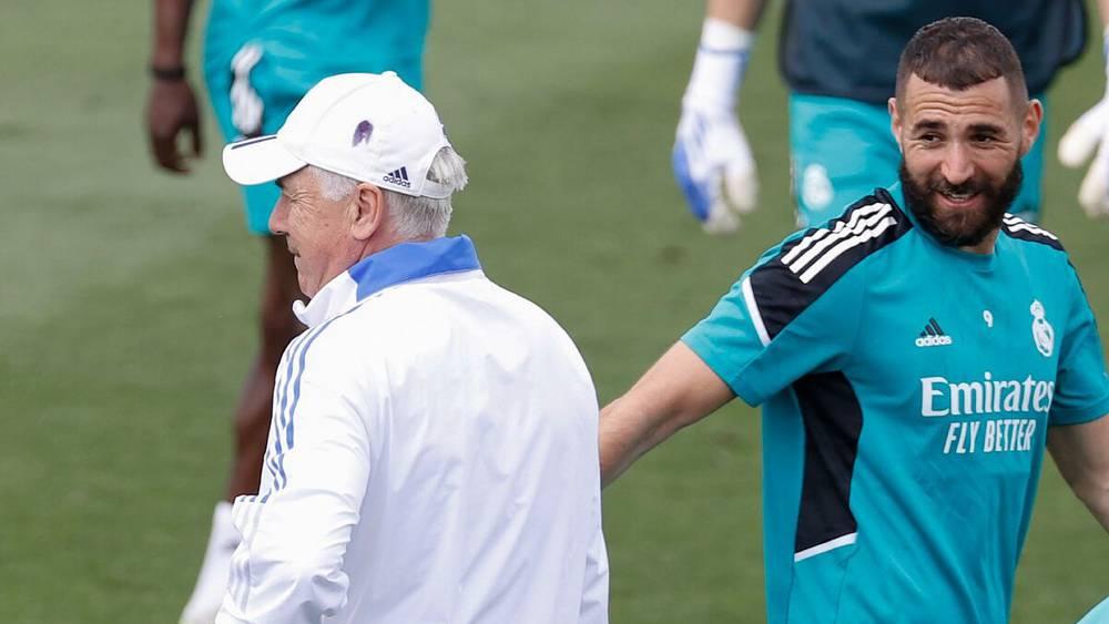 أنشيلوتي: "شيء واحد لم يتغير في بنزيما وهو تواضعه.. غدا سأبدأ في الشعور بالقلق"