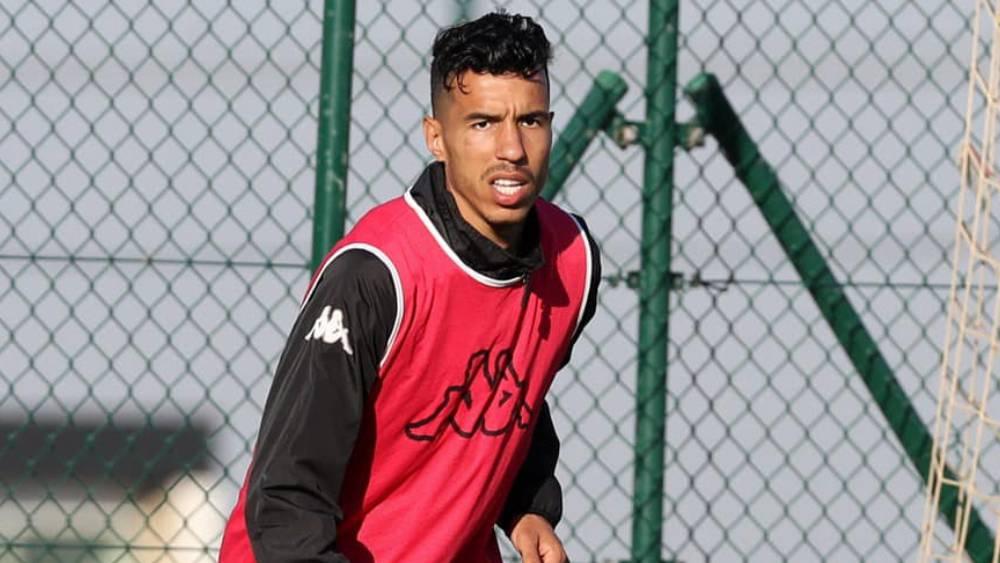 حركاس يواصل غيابه عن تداريب الرجاء بداعي الإصابة