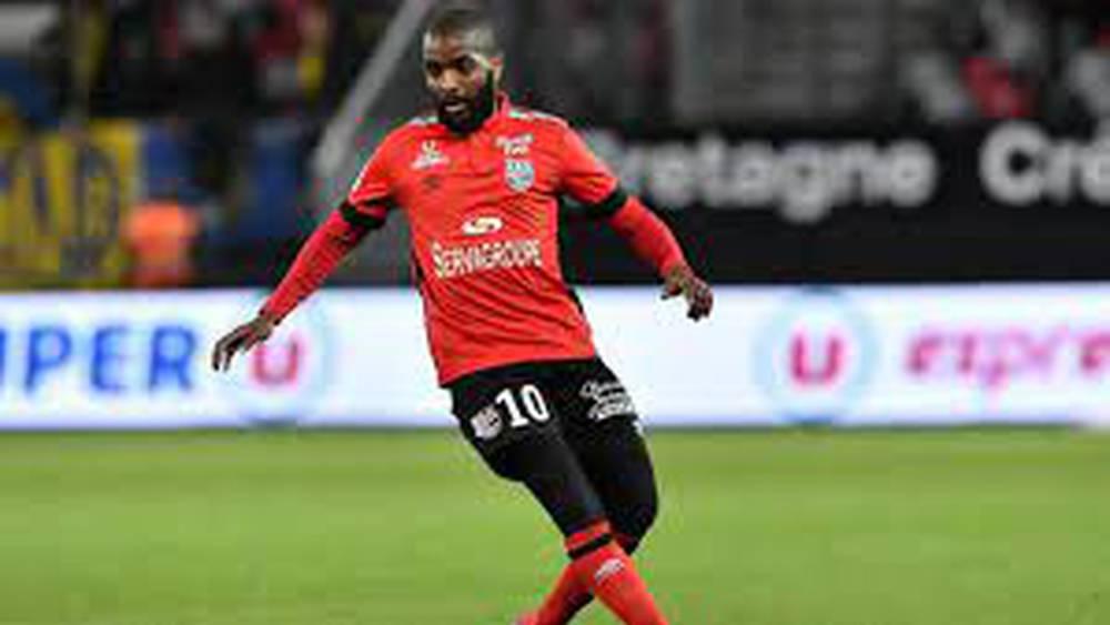 Ligue 2 : Youssouf M'Changama quitte Guingamp