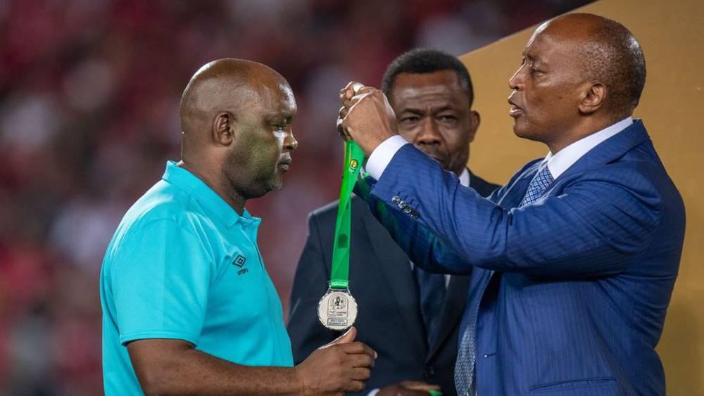 بعد مرور 4 أيام عن نهائي العُصبة.. موسيماني يؤكد احتجاجه على رئيسي الفيفا والكاف عقب الخسارة أمام الوداد!