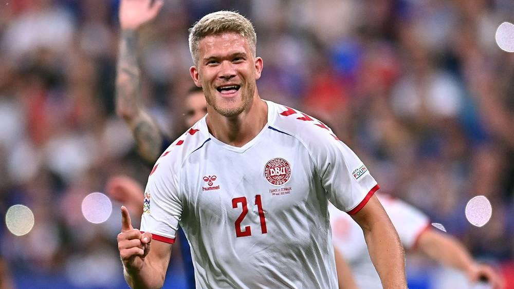 Le Danemark assomme les Blues