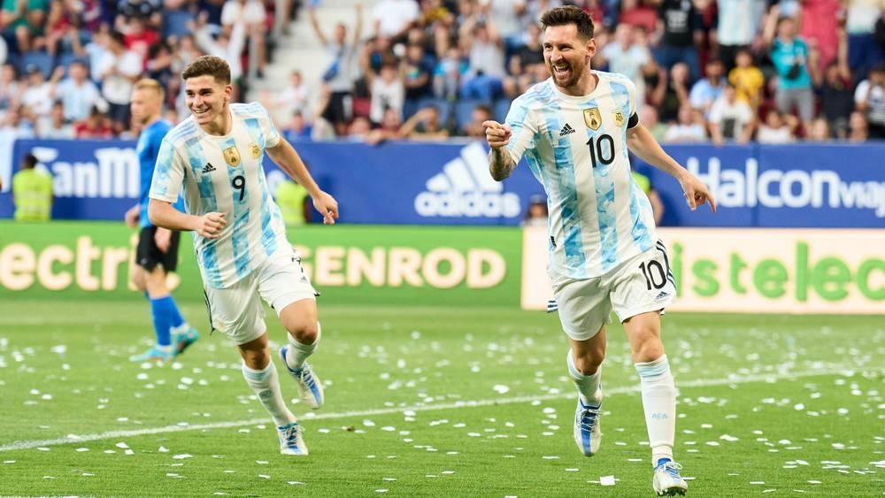 ميسي يُسجل خمسة أهداف "ميغا هاتريك" في فوز الأرجنتين على إستونيا